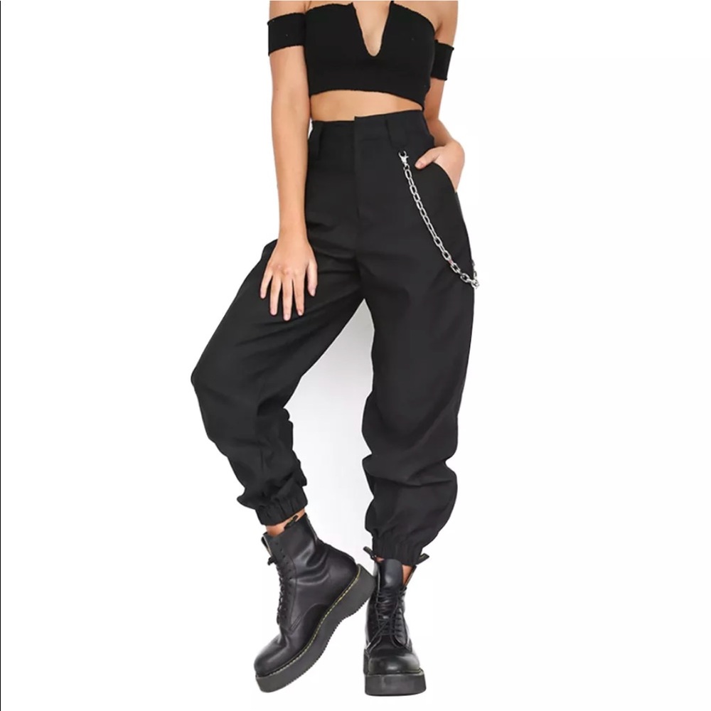 Cute pants!